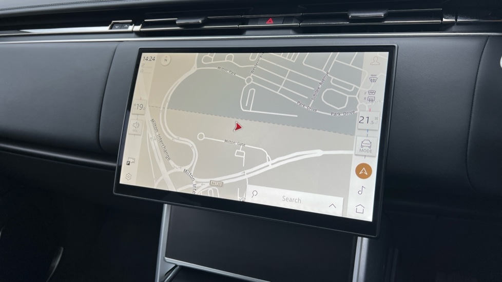 Used Land Rover Range Rover 2025 for sale - 76501573: Photo 11