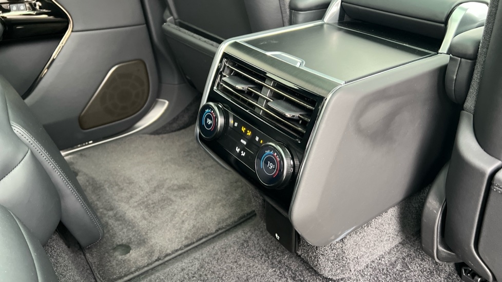 Used Land Rover Range Rover 2025 for sale - 76501573: Photo 18