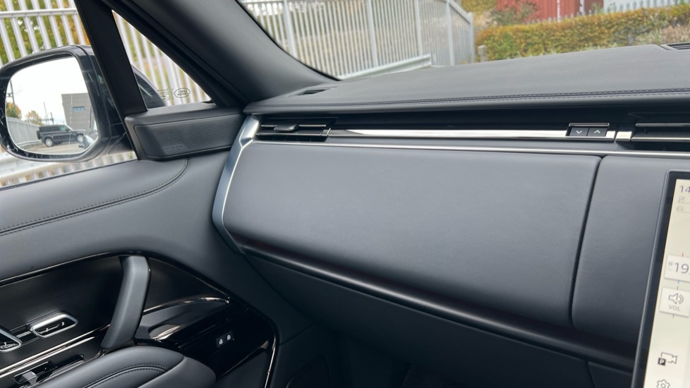Used Land Rover Range Rover 2025 for sale - 76501573: Photo 22