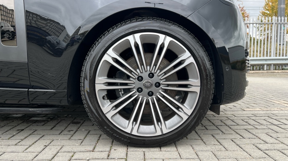 Used Land Rover Range Rover 2025 for sale - 76501573: Photo 8