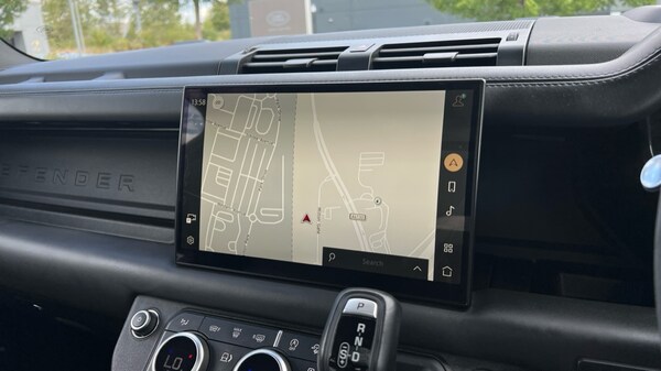 Used Land Rover Defender 2022 for sale - 75396443: Photo 11