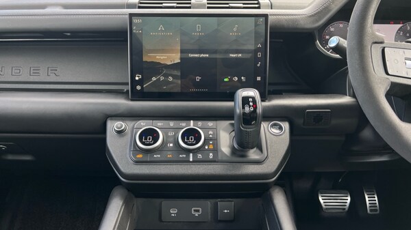 Used Land Rover Defender 2022 for sale - 75396443: Photo 14