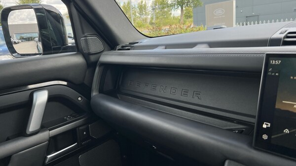 Used Land Rover Defender 2022 for sale - 75396443: Photo 23
