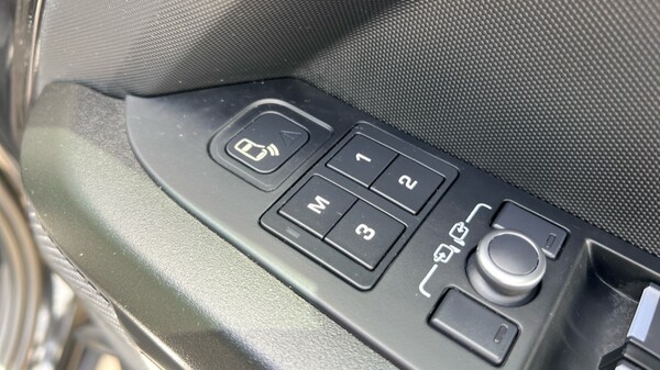Used Land Rover Defender 2022 for sale - 75396443: Photo 45