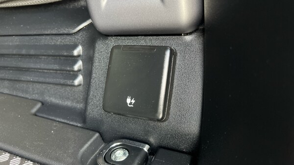 Used Land Rover Defender 2022 for sale - 75396443: Photo 57
