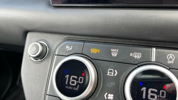 Used Land Rover Defender 2022 for sale - 75396443: Photo 76