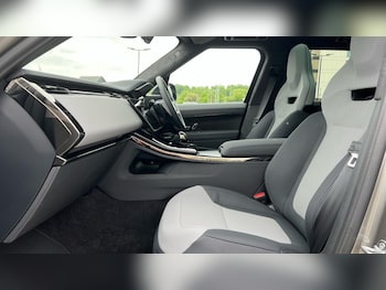 Used Land Rover Range Rover Sport 2024 for sale - 75396441: Photo