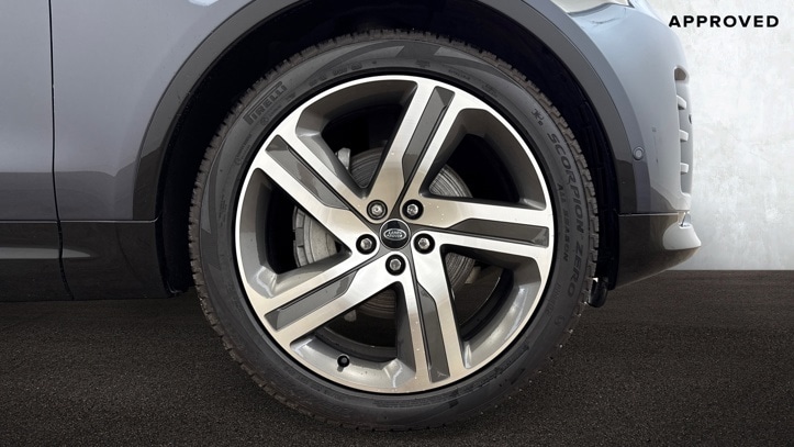 Used Land Rover Discovery 2024 for sale - 76180154: Photo 10