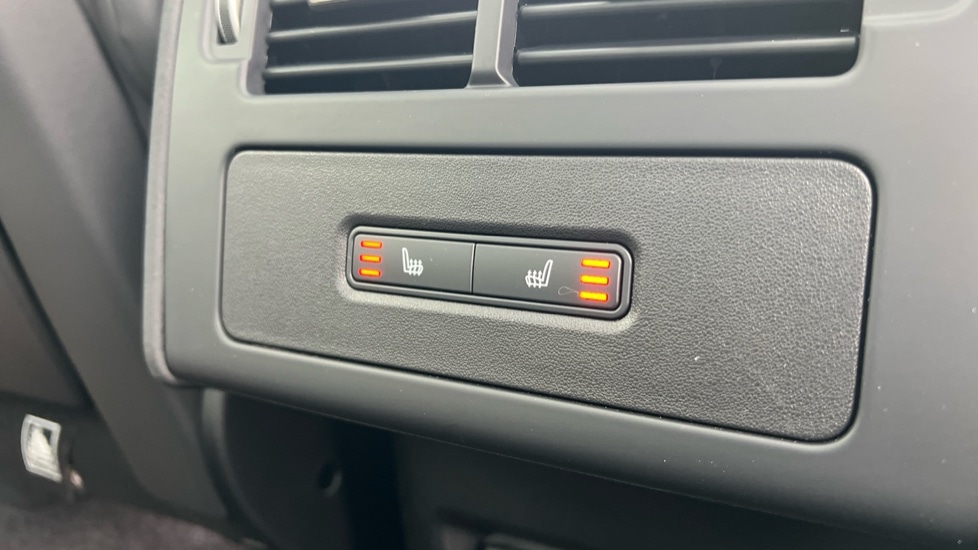 Used Land Rover Discovery 2024 for sale - 76180154: Photo 86