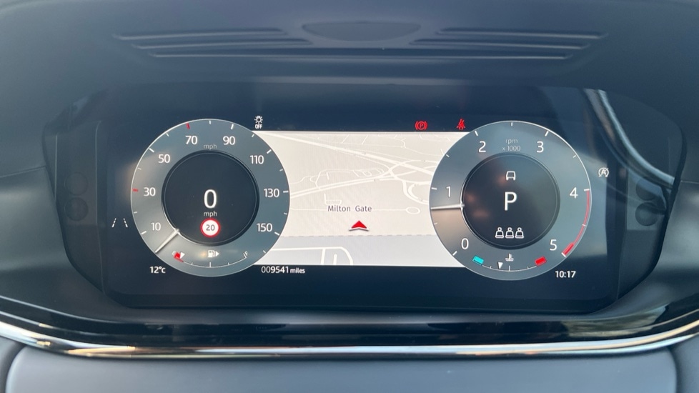 Used Land Rover Range Rover Evoque 2025 for sale - 76933262: Photo 16