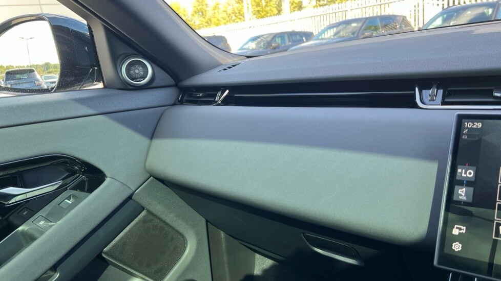 Used Land Rover Range Rover Evoque 2025 for sale - 76933262: Photo 23