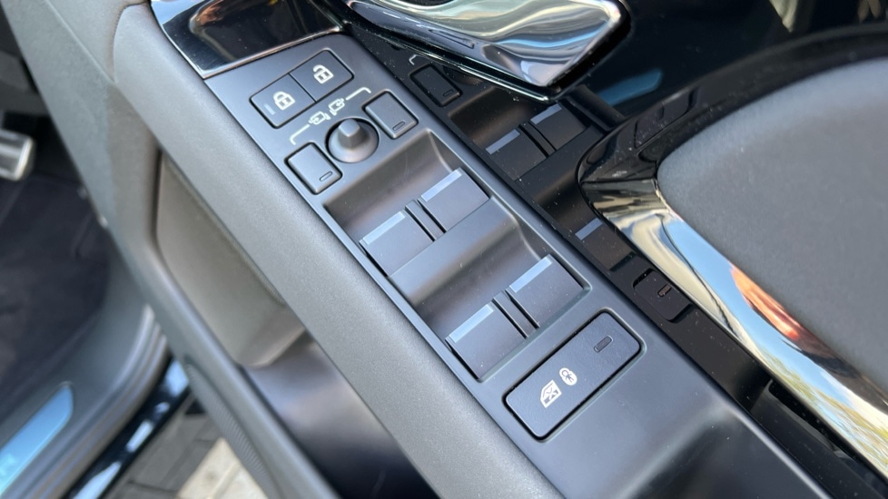 Used Land Rover Range Rover Evoque 2025 for sale - 76933262: Photo 42