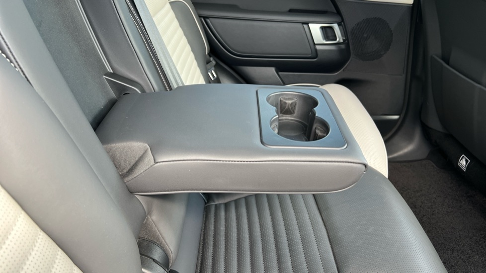 Used Land Rover Discovery 2024 for sale - 76597865: Photo 50