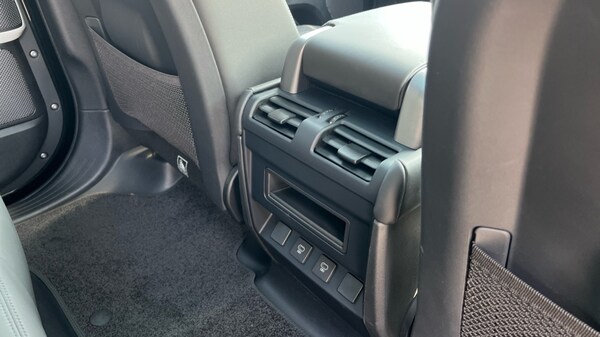 Used Land Rover Defender 2024 for sale - 76229456: Photo 18