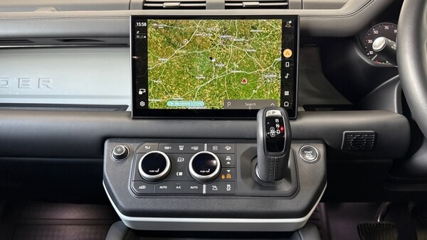 Used Land Rover Defender 2024 for sale - 76229456: Photo 23