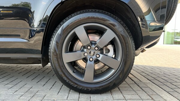 Used Land Rover Defender 2024 for sale - 76229456: Photo 33