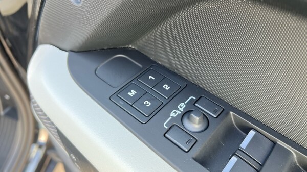 Used Land Rover Defender 2024 for sale - 76229456: Photo 45