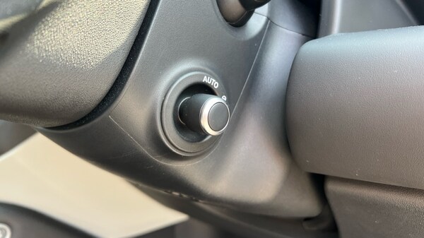 Used Land Rover Defender 2024 for sale - 76229456: Photo 48