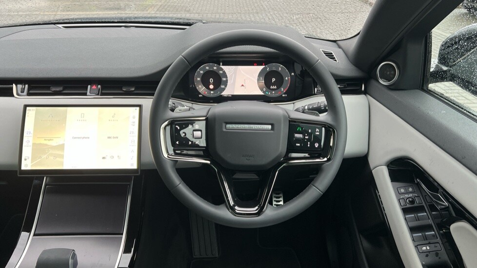 Used Land Rover Range Rover Evoque 2025 for sale - 76788247: Photo 15