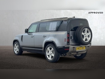 Used Land Rover Defender 2023 for sale - 76442098: Photo