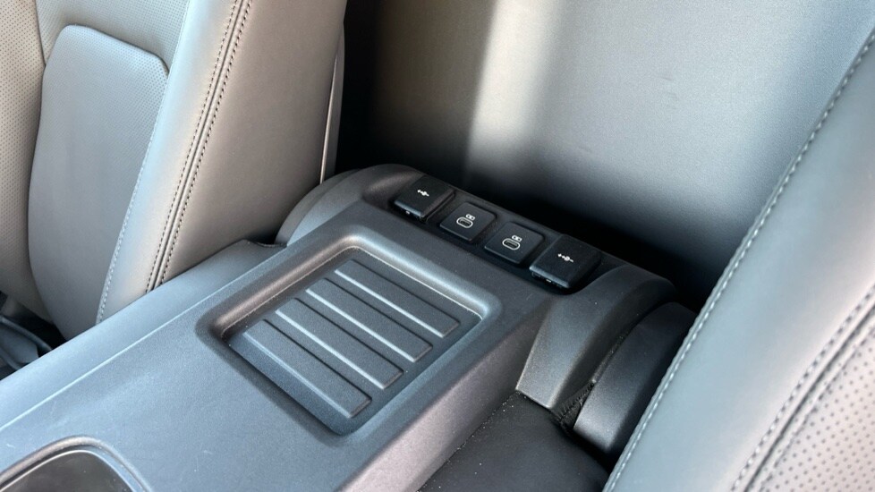 Used Land Rover Defender 2025 for sale - 75396503: Photo 18