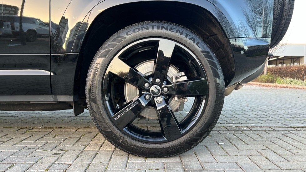 Used Land Rover Defender 2025 for sale - 75396503: Photo 33