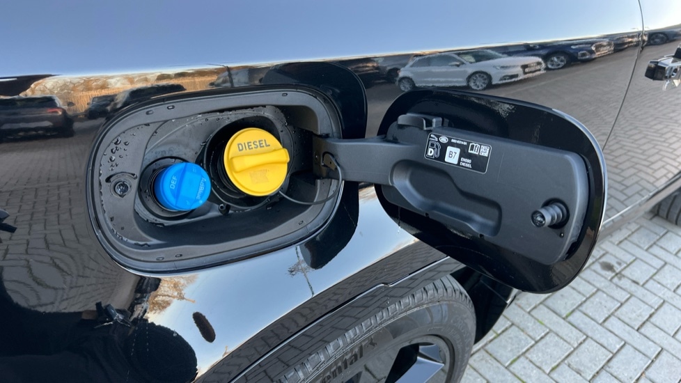 Used Land Rover Defender 2025 for sale - 75396503: Photo 42