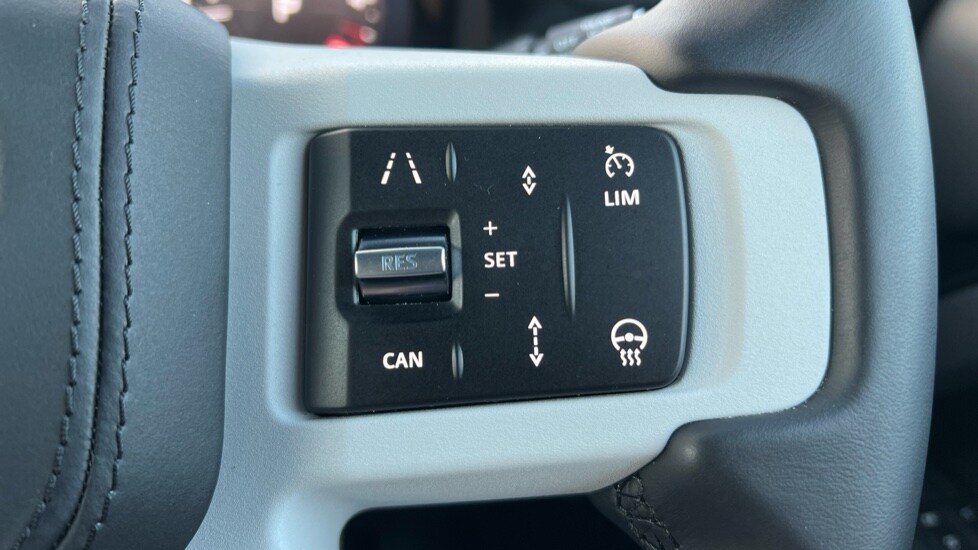 Used Land Rover Defender 2025 for sale - 75396503: Photo 67