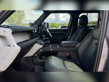 Used Land Rover Defender 2023 for sale - 75396506: Photo