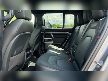 Used Land Rover Defender 2023 for sale - 75396506: Photo