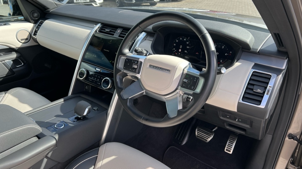 Used Land Rover Discovery 2024 for sale - 76074532: Photo 28