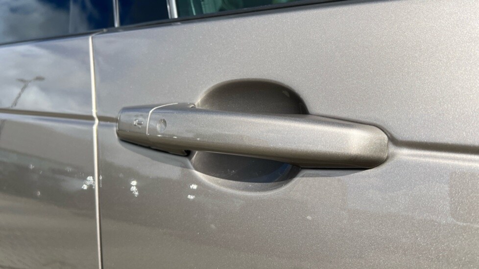Used Land Rover Discovery 2024 for sale - 76074532: Photo 35