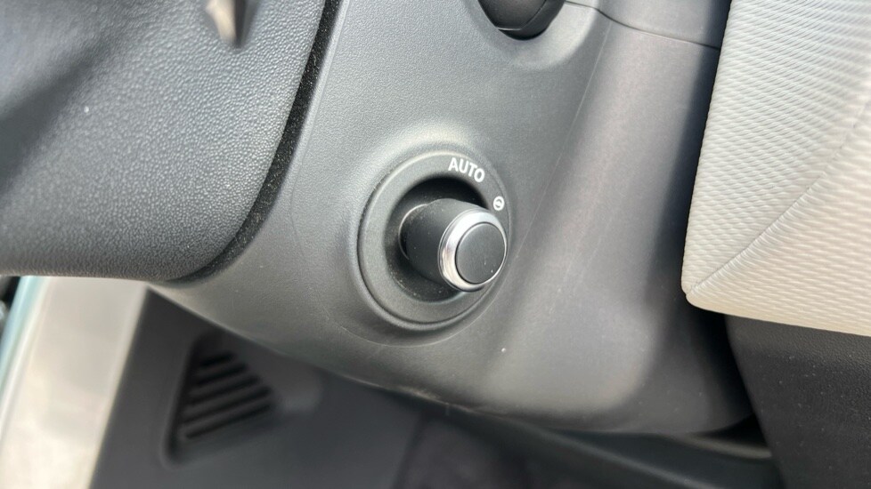 Used Land Rover Discovery 2024 for sale - 76074532: Photo 46