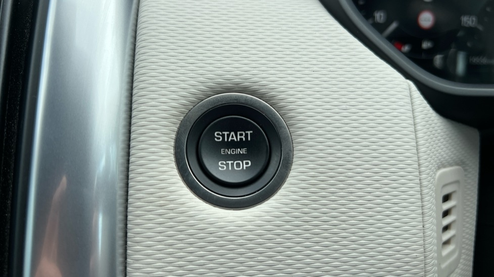 Used Land Rover Discovery 2024 for sale - 76074532: Photo 75