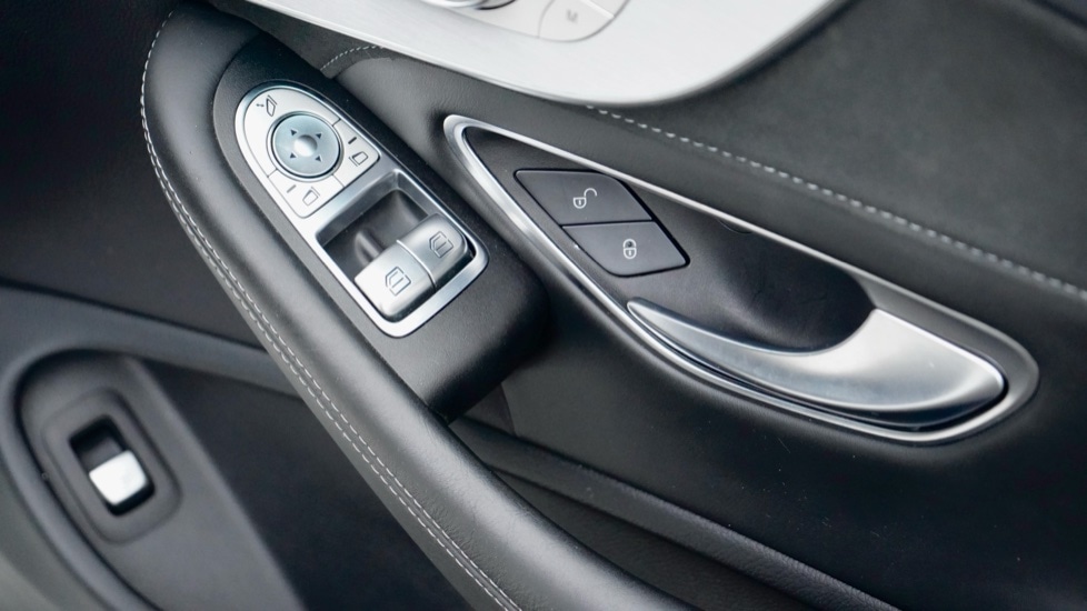 Used Mercedes-Benz C Class 2018 for sale - 76915008: Photo 46