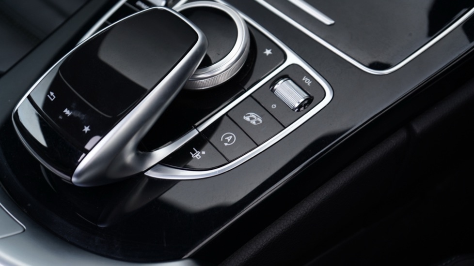 Used Mercedes-Benz C Class 2018 for sale - 76915008: Photo 48