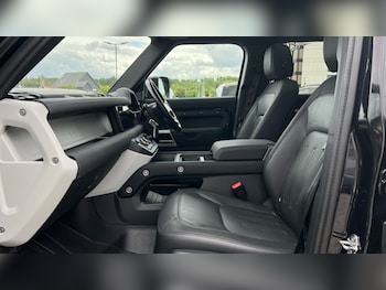 Used Land Rover Defender 2021 for sale - 75396529: Photo