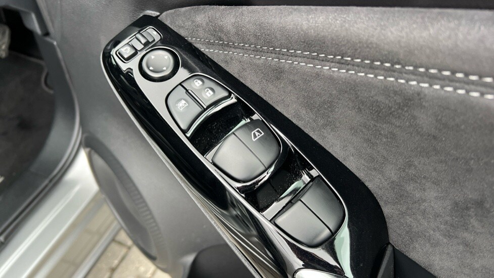 Used Nissan Juke 2023 for sale - 76140439: Photo 44