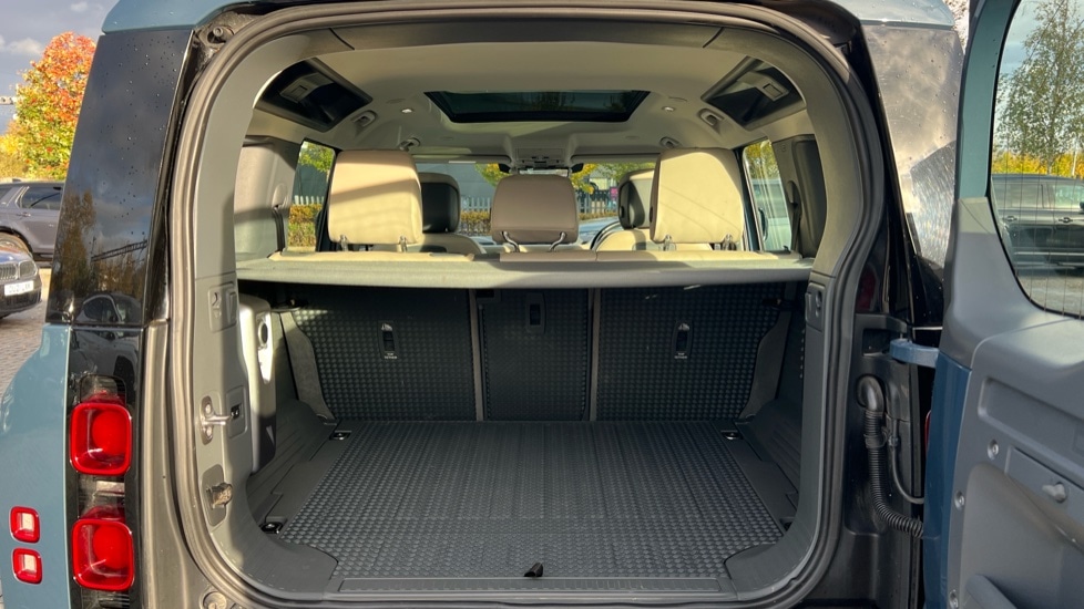 Used Land Rover Defender 2021 for sale - 76999493: Photo 10