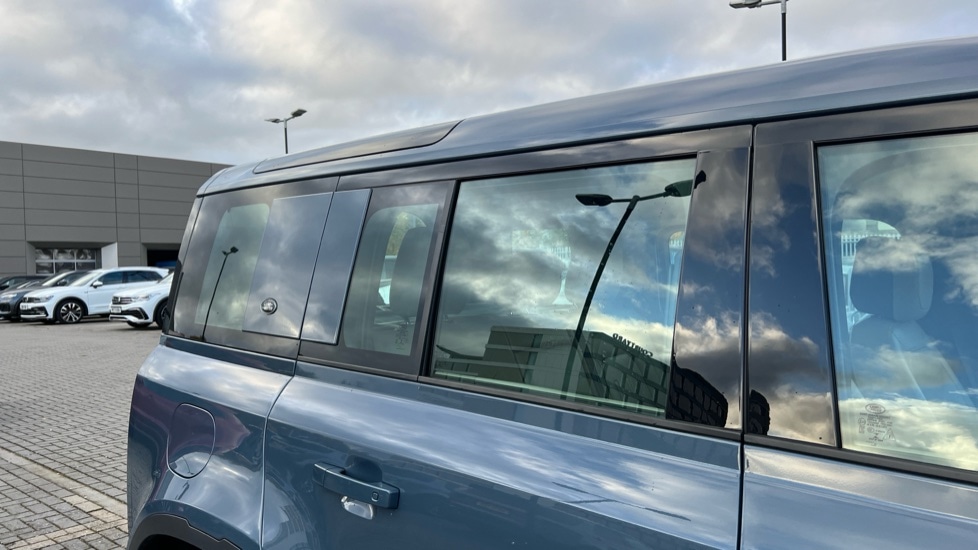 Used Land Rover Defender 2021 for sale - 76999493: Photo 35