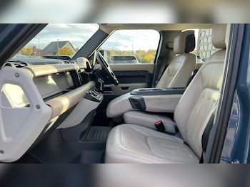 Used Land Rover Defender 2021 for sale - 76999493: Photo