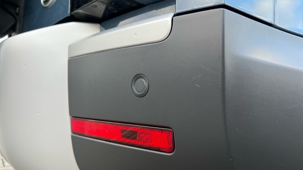 Used Land Rover Defender 2021 for sale - 76999493: Photo 40