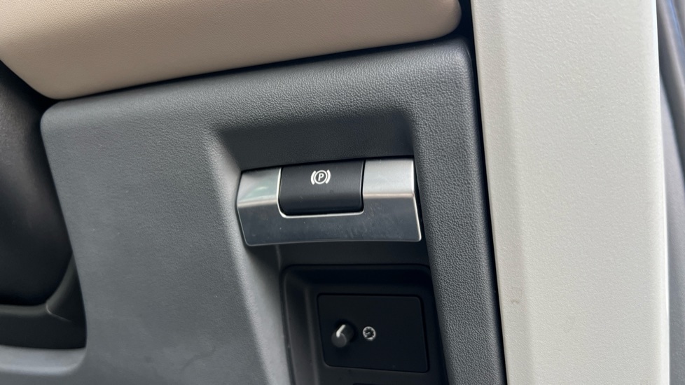 Used Land Rover Defender 2021 for sale - 76999493: Photo 47