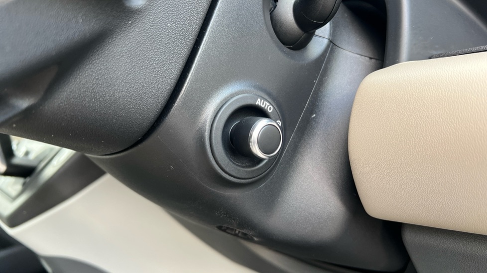 Used Land Rover Defender 2021 for sale - 76999493: Photo 48