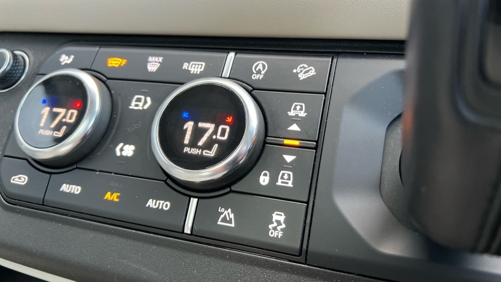 Used Land Rover Defender 2021 for sale - 76999493: Photo 75