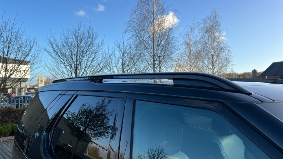 Used Land Rover Discovery 2023 for sale - 76760712: Photo 34