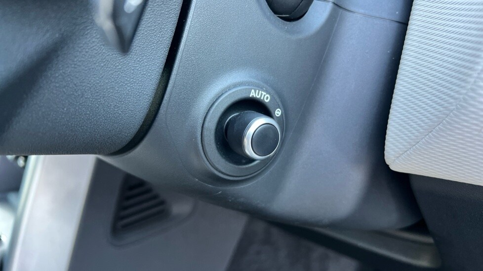 Used Land Rover Discovery 2023 for sale - 76760712: Photo 46