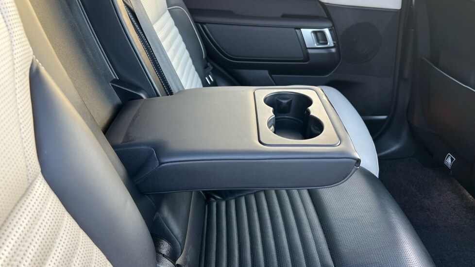 Used Land Rover Discovery 2023 for sale - 76760712: Photo 51