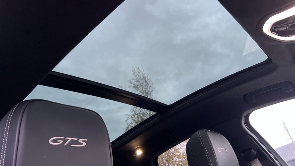 Used Porsche Macan 2022 for sale - 76834766: Photo 31