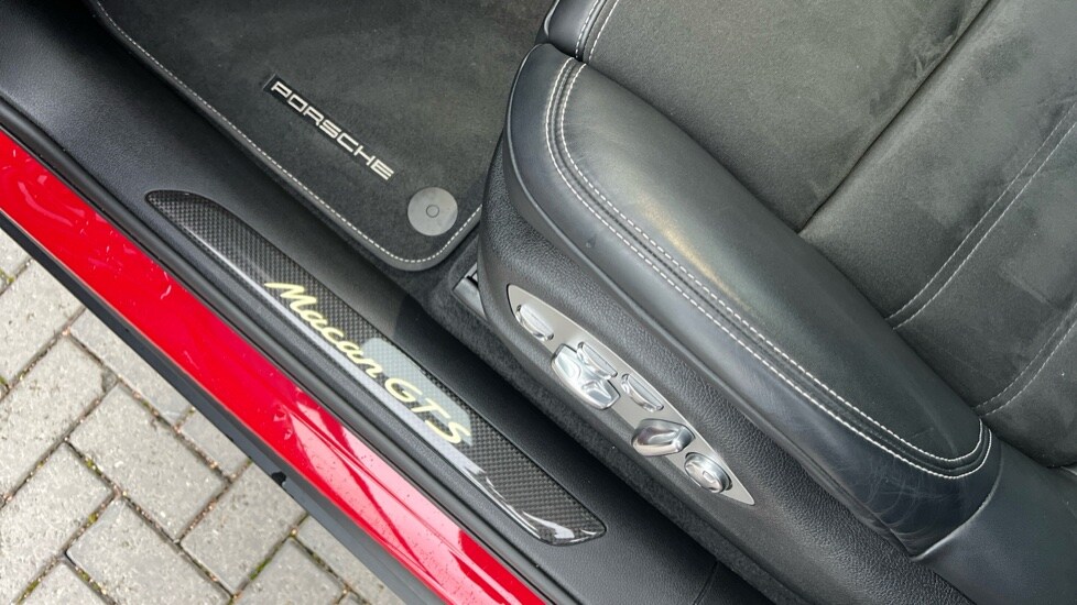 Used Porsche Macan 2022 for sale - 76834766: Photo 37